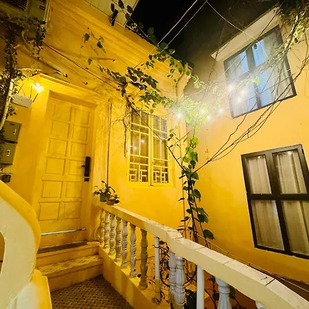 Azalea Apartment
